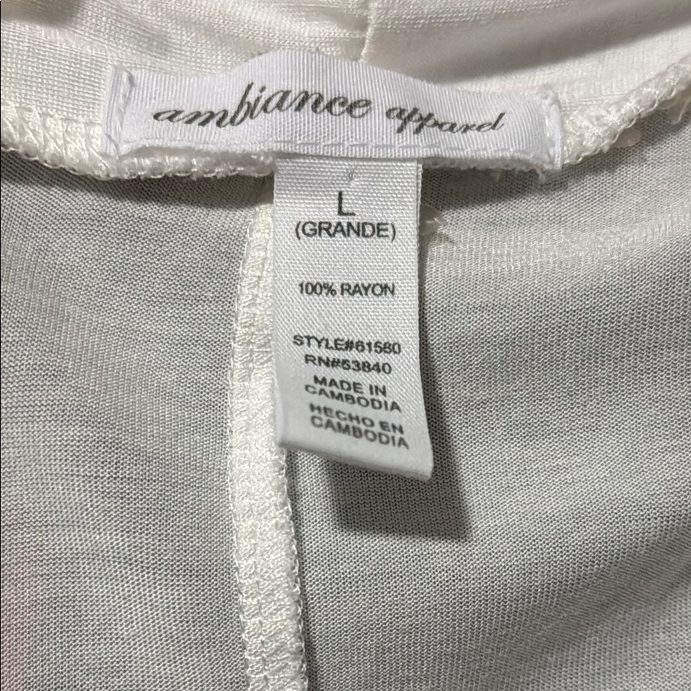 Women's Off White Flyaway Top Size - Picture 5 of 5